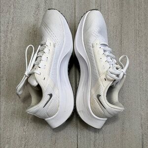 Nike Air Zoom Pegasus 38 Sneakers